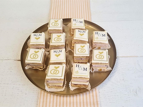 Petit Four Bavarois + foto/logo&nbsp;per 10 stuks / per smaak